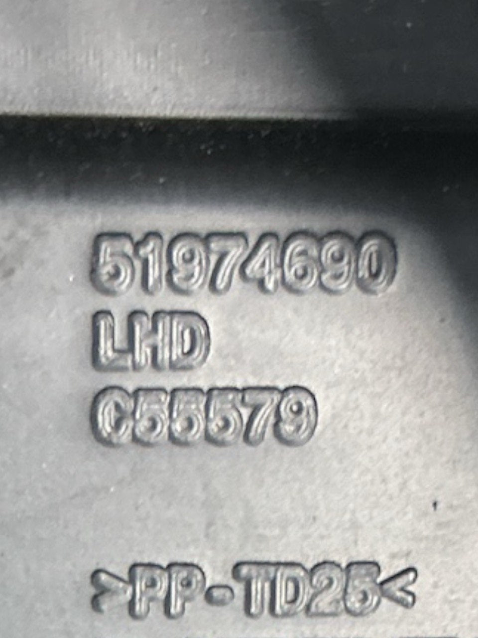Cassetto / Vano Porta Oggetti Fiat 500X (2014 > ) cod.51974690 - F&P CRASH SRLS - Ricambi Usati