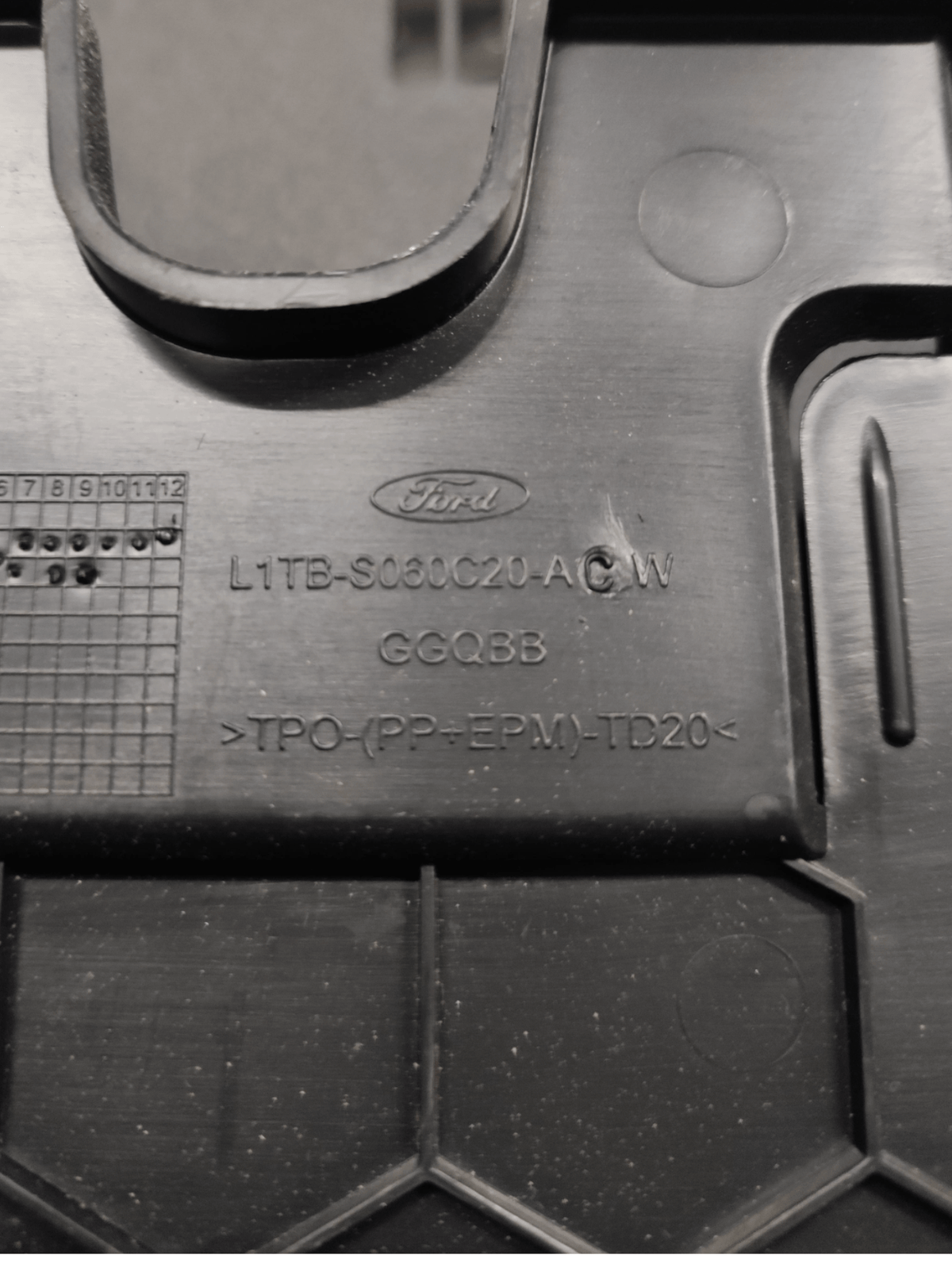 Cassetto / Vano Porta Oggetti Ford Puma COD:L1TB - S060C20 (2019>) - F&P CRASH SRLS - Ricambi Usati