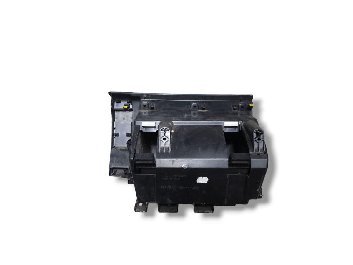 CASSETTO / VANO PORTA OGGETTI RENAULT KADJAR (2013 - 2019) Cod : 685002635R - F&P CRASH SRLS - Ricambi Usati