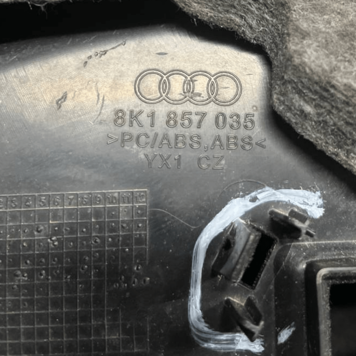 Cassetto / Vano Portaoggetti Audi A4 B8 (2007 al 2016) cod: 8K1857035 - F&P CRASH SRLS - Ricambi Usati
