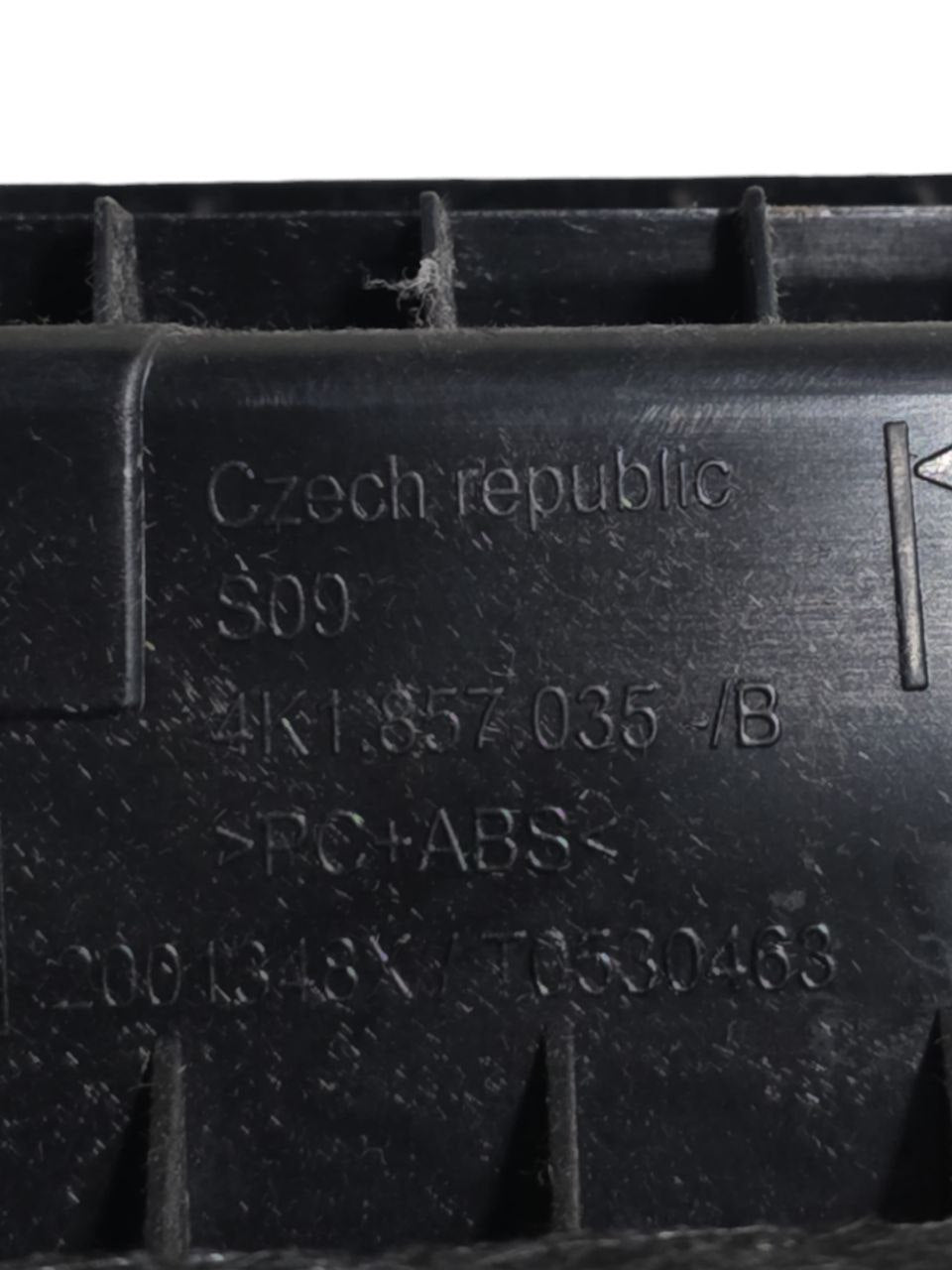 Cassetto / Vano Portaoggetti Audi A7 C8 ( 2017 > ) Cod : 4K1857035 - F&P CRASH SRLS - Ricambi Usati