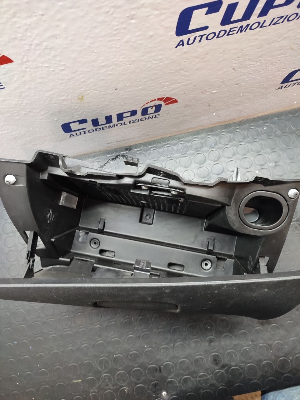 Cassetto / Vano Portaoggetti FIAT PUNTO EVO 1.3 (2012) cod: 735485660 - F&P CRASH SRLS - Ricambi Usati