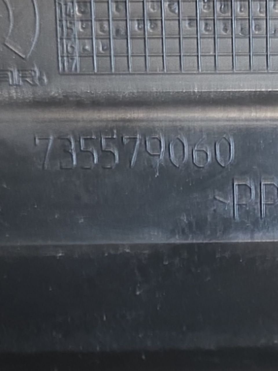 Cassetto / Vano Portaoggetti Jeep Renegade ( 2014 > ) Cod : 735579060 - F&P CRASH SRLS - Ricambi Usati
