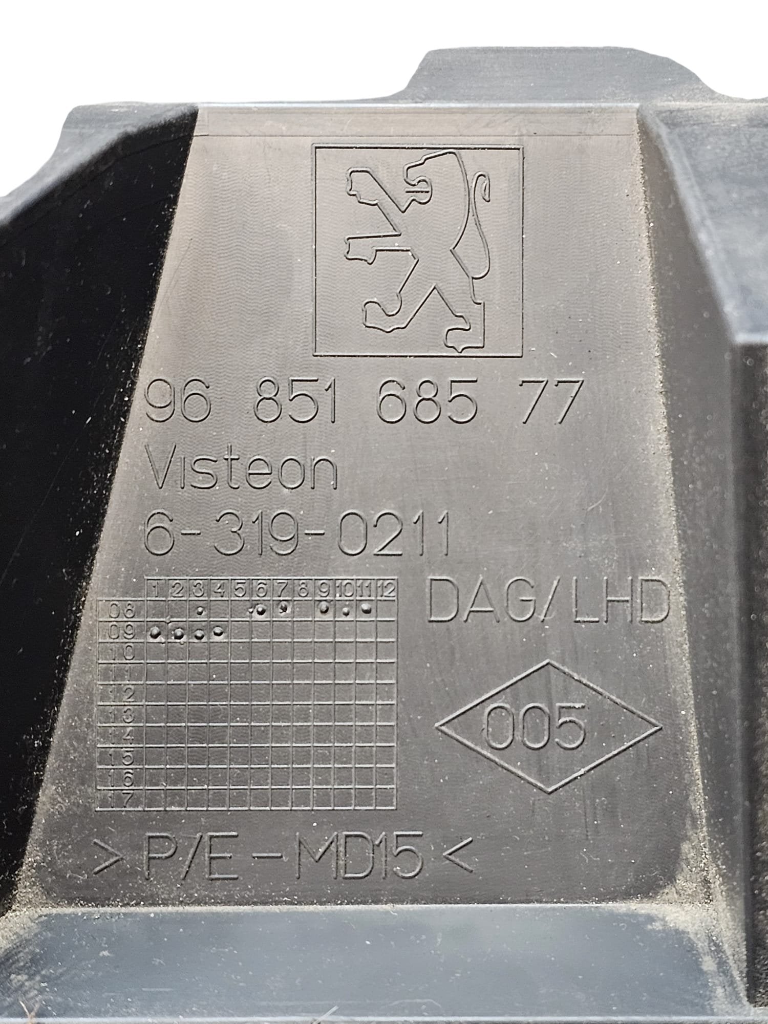 Cassetto / Vano Portaoggetti Lato Guida Peugeot 3008 (2009 - 2016) Cod:9685168577 - F&P CRASH SRLS - Ricambi Usati