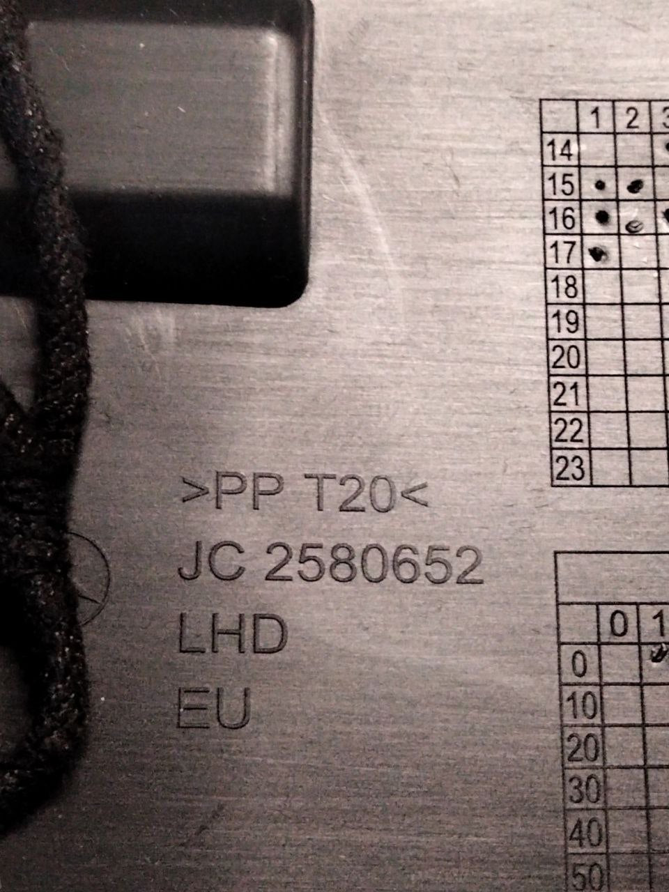 Cassetto / Vano Portaoggetti Mercedes - Benz GLC X253 ( 2015 - 2023) cod.JC2580652 - F&P CRASH SRLS - Ricambi Usati