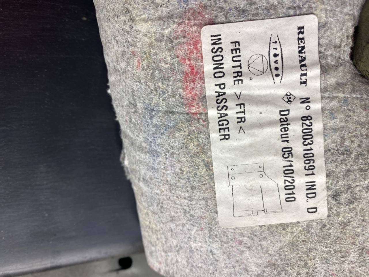 Cassetto vano portaoggetti Renault clio III cod:8200310691 - F&P CRASH SRLS - Ricambi Usati