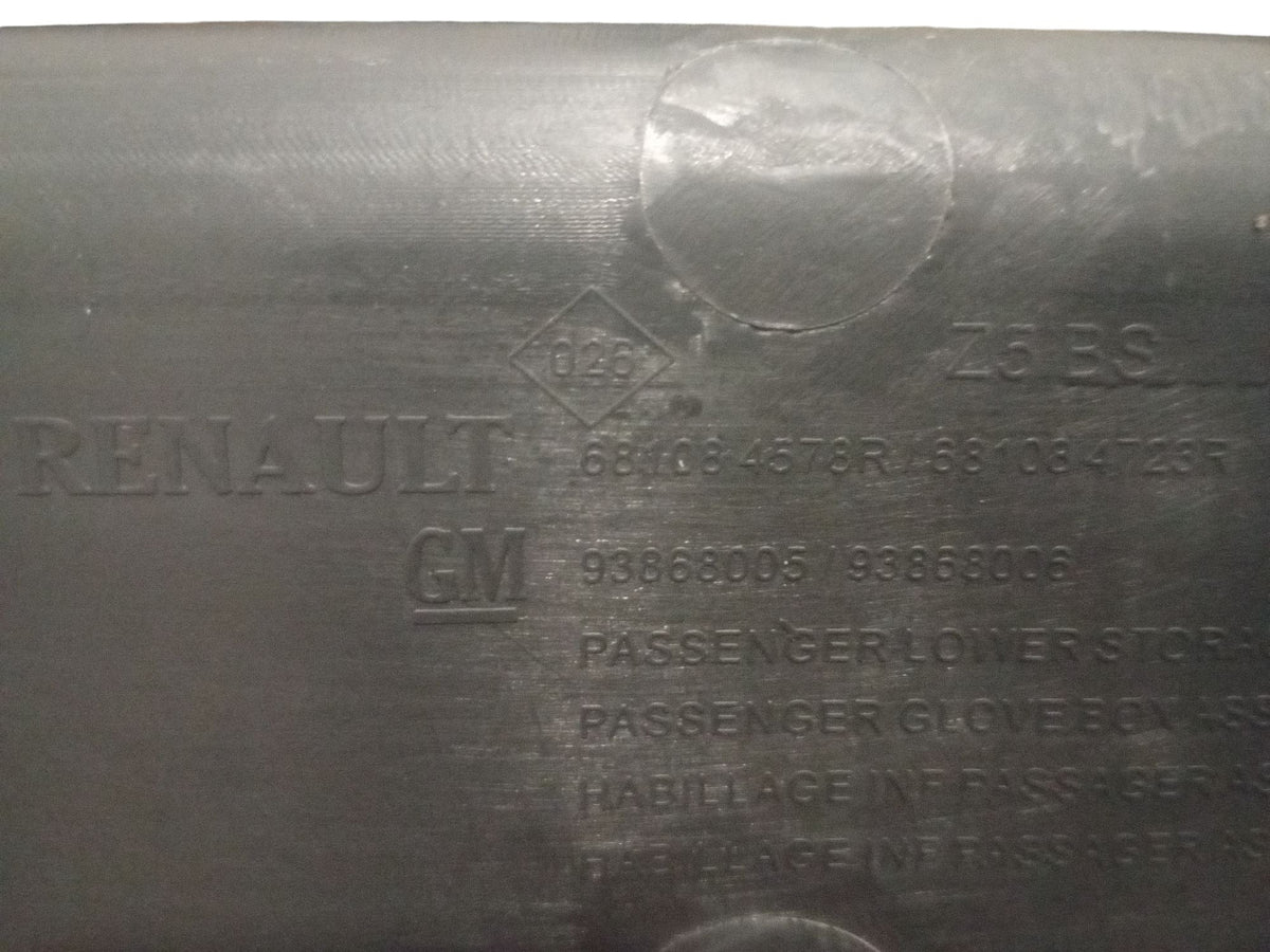 Cassetto Vano Portaoggetti Renault Trafic 2.0d (2007) cod: 681084578R - F&P CRASH SRLS - Ricambi Usati