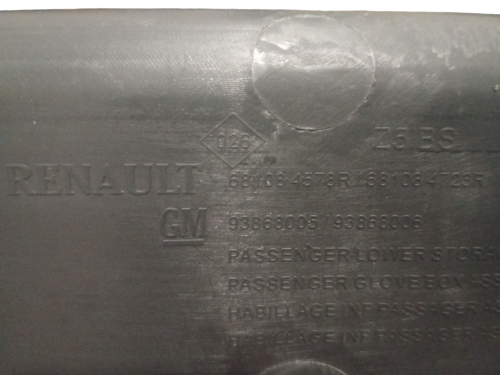 Cassetto Vano Portaoggetti Renault Trafic 2.0d (2007) cod: 681084578R - F&P CRASH SRLS - Ricambi Usati