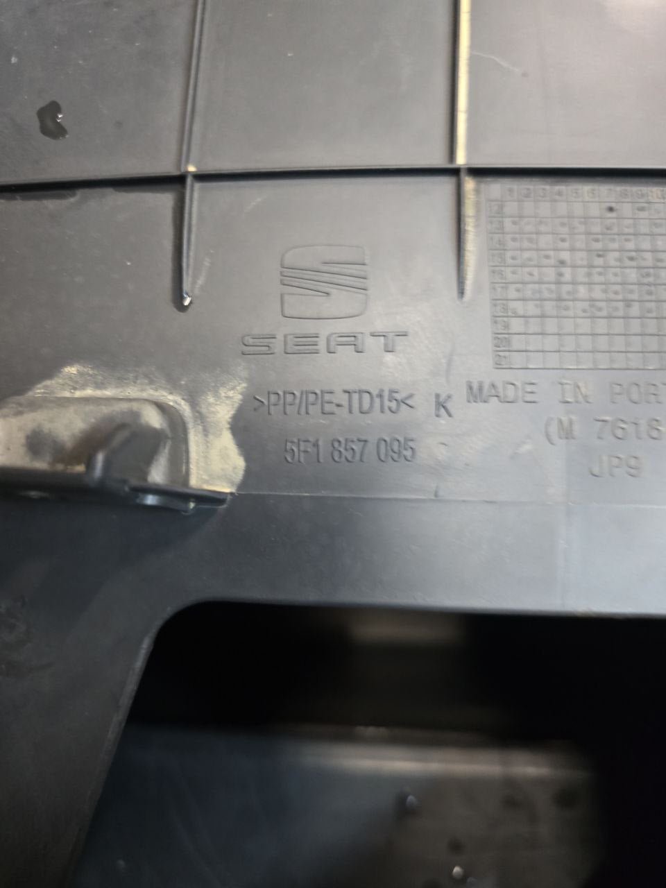 Cassetto / Vano Portaoggetti Seat Leon FR ( 2013 - 2018 ) Cod : 5F1857095 - F&P CRASH SRLS - Ricambi Usati