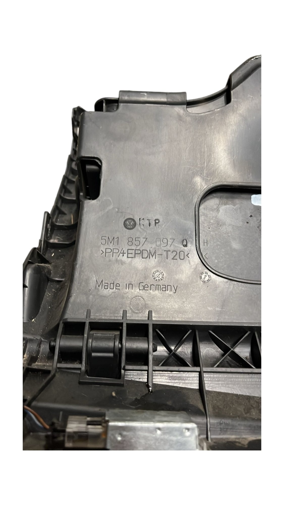 Cassetto / Vano portaoggetti Volkswagen Golf V (2003 - 2008) cod.5M1857097 - F&P CRASH SRLS - Ricambi Usati