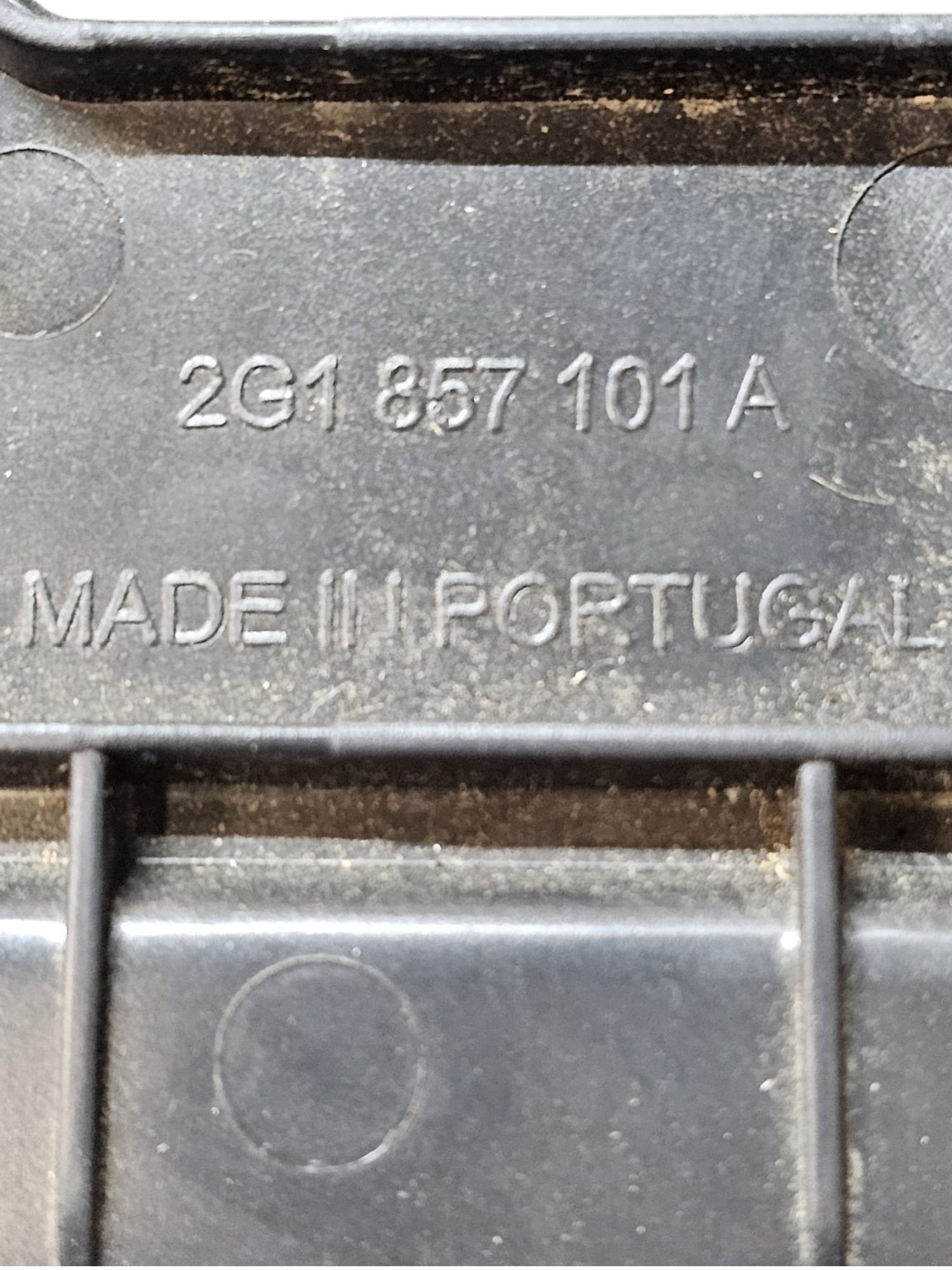 Cassetto / Vano Portaoggetti Volkswagen Polo AW1 (2017 - >) Cod:2G1857101A - F&P CRASH SRLS - Ricambi Usati