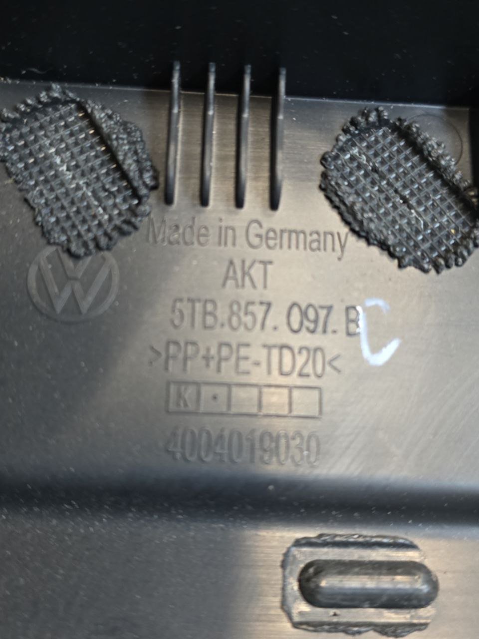 Cassetto / Vano Portaoggetti Volkswagen Touran ( 2007 - 2015 ) Cod : 5TB857097B - F&P CRASH SRLS - Ricambi Usati