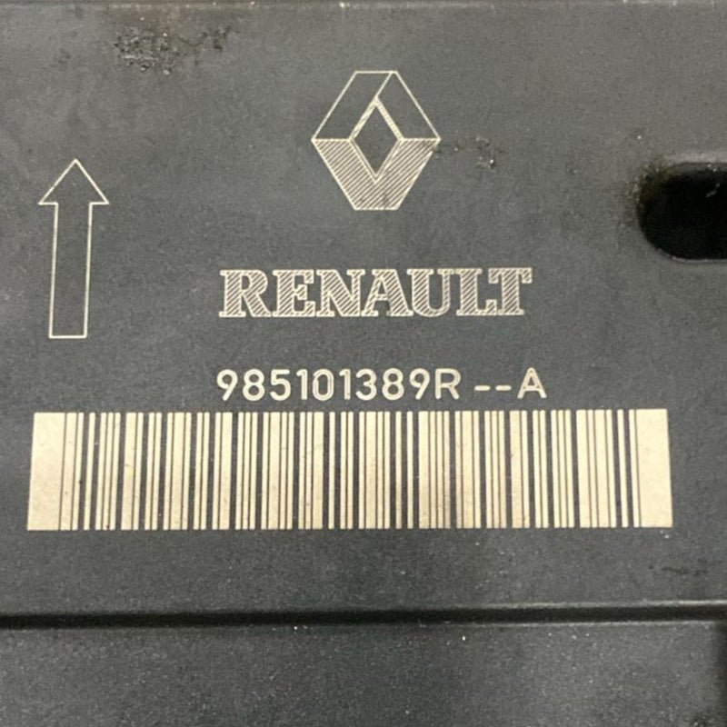 Centralina airbag renault clio IV cod . 985101389R 1.5 diesel (2012 > 2021) - F&P CRASH SRL - Ricambi Usati