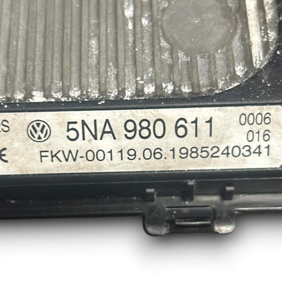 Centralina / Base Di Ricarica Wireless Volkswagen Tiguan (5N) cod.5NA980611 (2007 > 2016) - F&P CRASH SRLS - Ricambi Usati