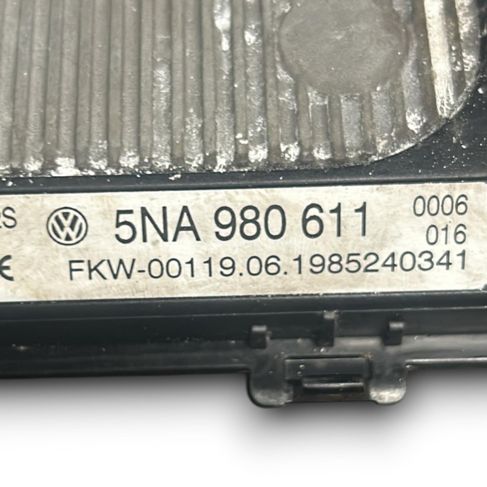 Centralina / Base Di Ricarica Wireless Volkswagen Tiguan (5N) cod.5NA980611 (2007 > 2016) - F&P CRASH SRLS - Ricambi Usati