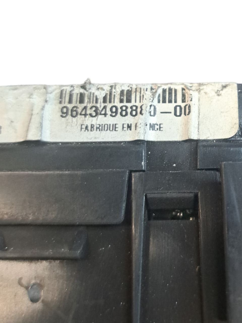 Centralina / Body Computer Citroen C3 1.4 Benzina (2005 - 2010) COD:9643498880 - F&P CRASH SRLS - Ricambi Usati