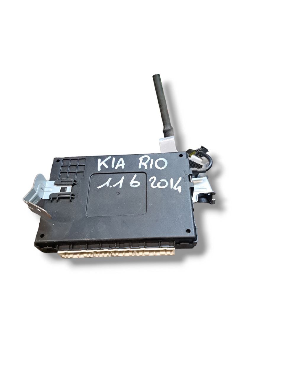 Centralina / Body Computer Kia Rio 1..2 Benzina (2011 - 2017) COD:95400 - 1W542 - F&P CRASH SRLS - Ricambi Usati