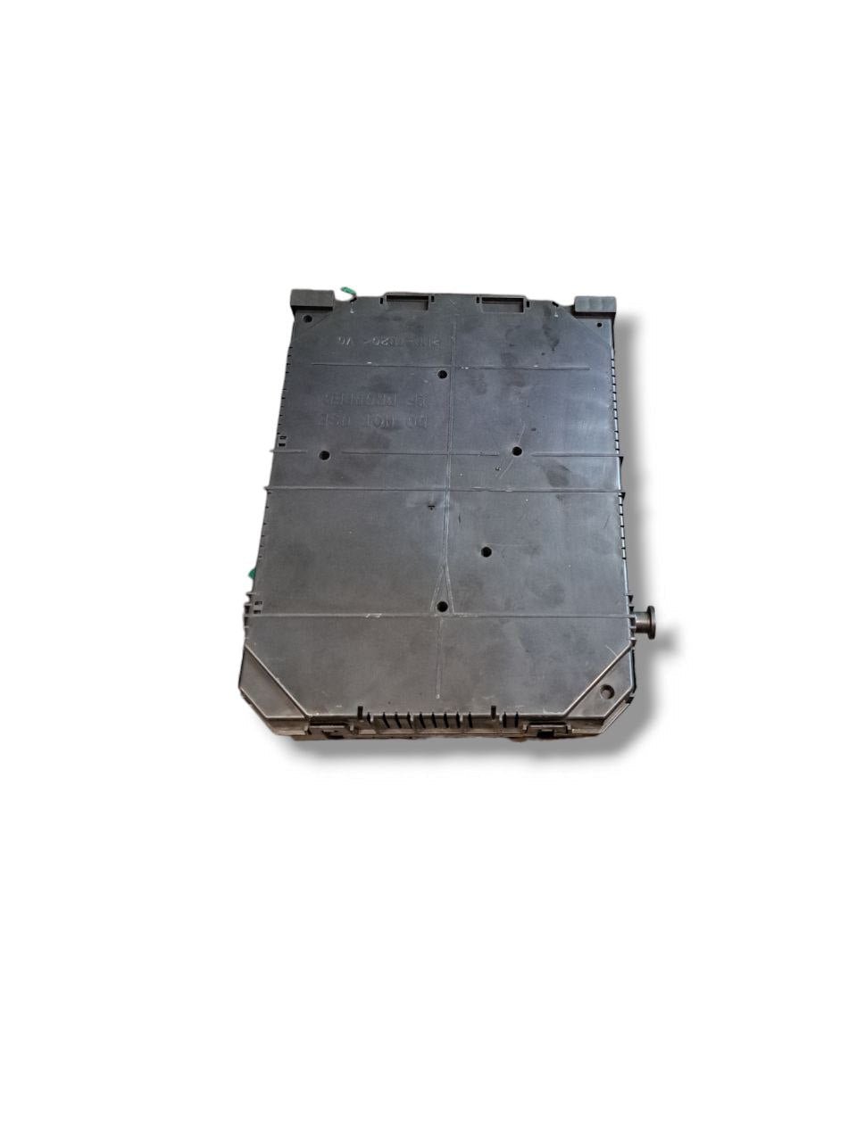 Centralina / Body Computer Peugeot 208 / 2008 1.2 benzina (2019>) COD:9832881080 - F&P CRASH SRLS - Ricambi Usati