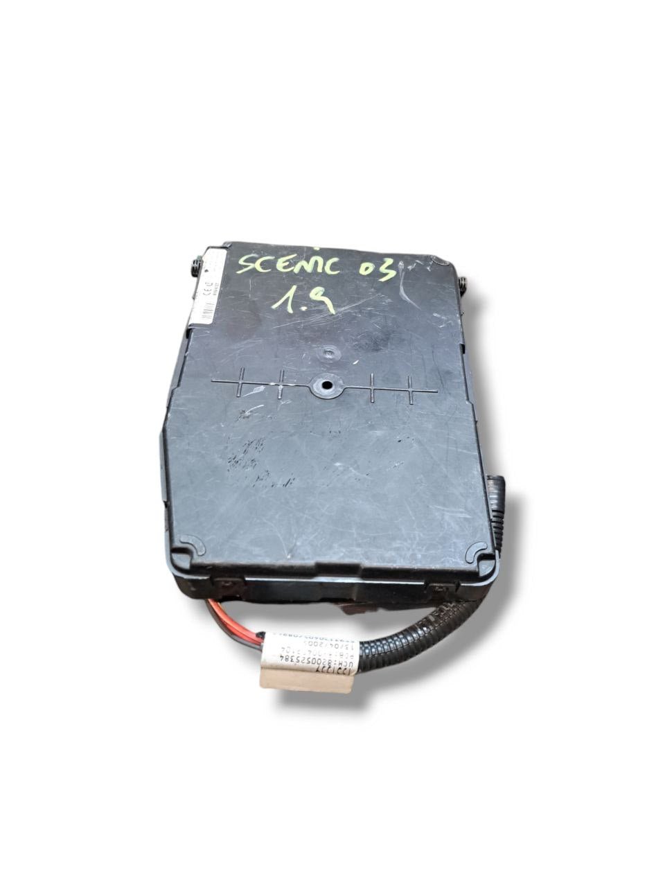 Centralina / Body Computer Renault Megane 1.5 Diesel (2002 - 2009) COD:8200525384 - F&P CRASH SRLS - Ricambi Usati