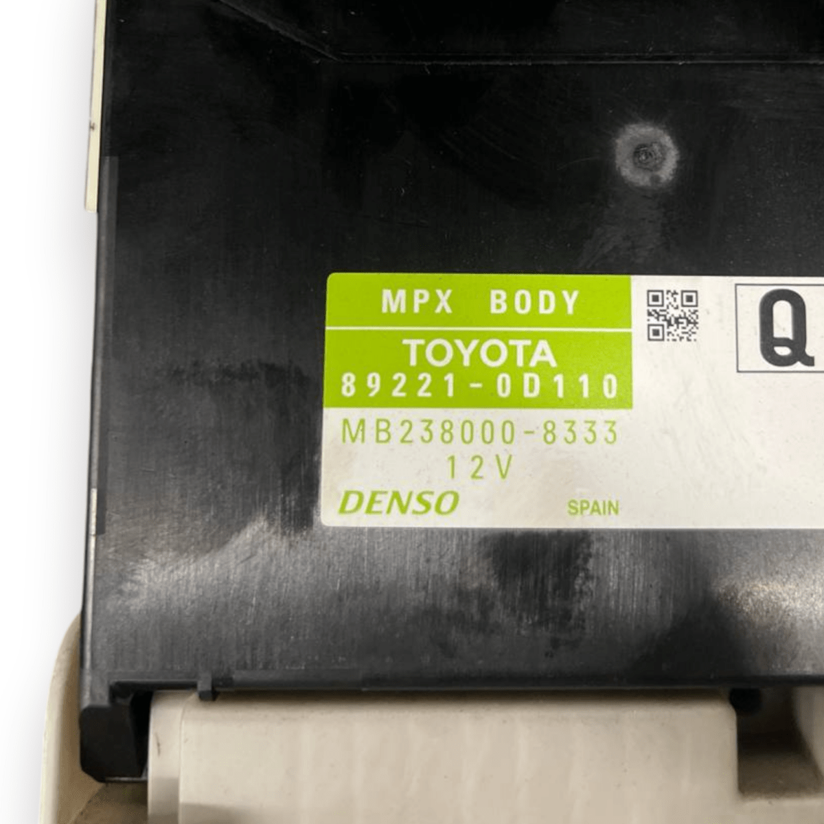 Centralina Body Computer Toyota Yaris III 1.3 Benzina (2011 al 2019) cod: 89221 - 0D110 - F&P CRASH SRLS - Ricambi Usati