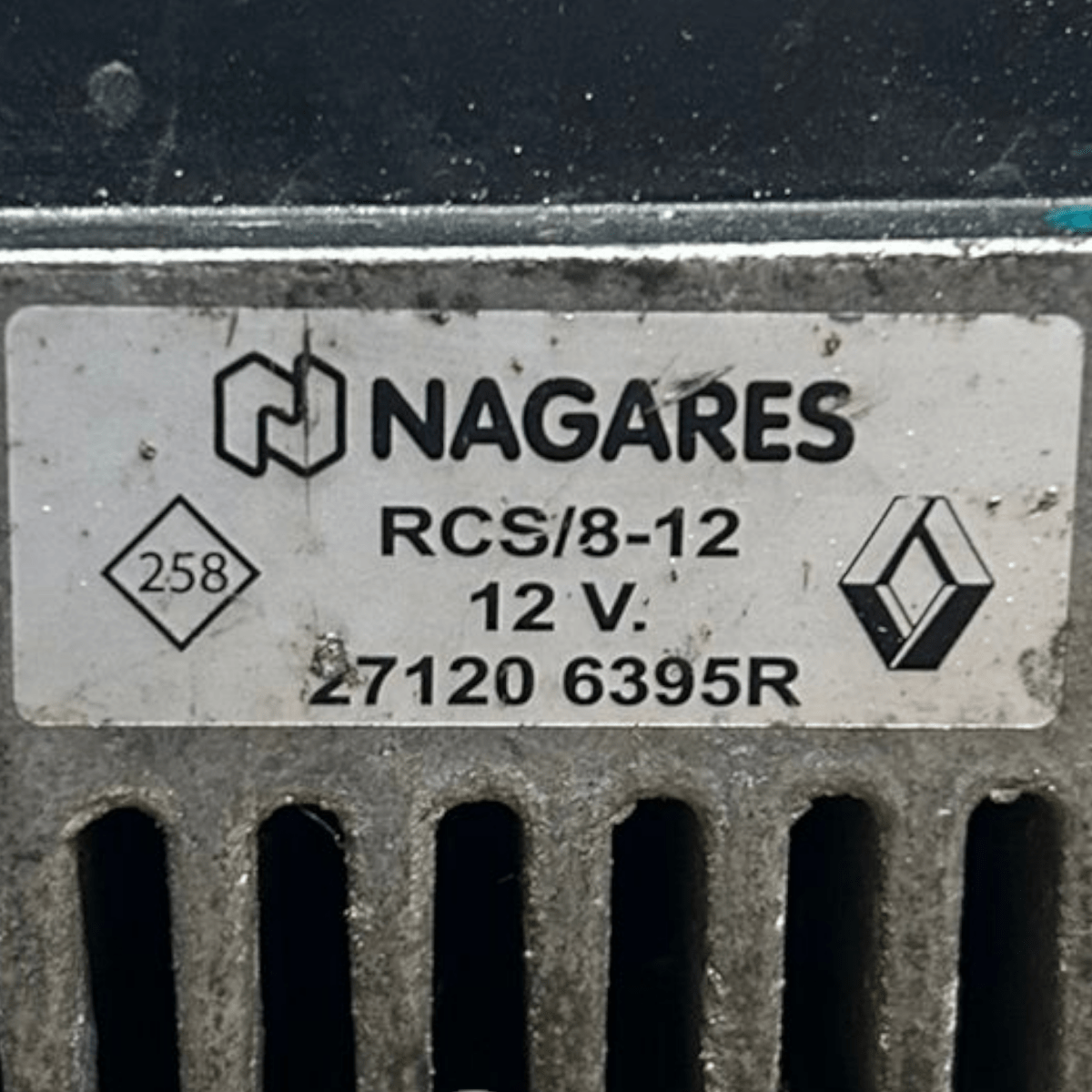 Centralina candelette renault trafic 1.6 diesel cod:271206395R (2014 >) - F&P CRASH SRL - Ricambi Usati