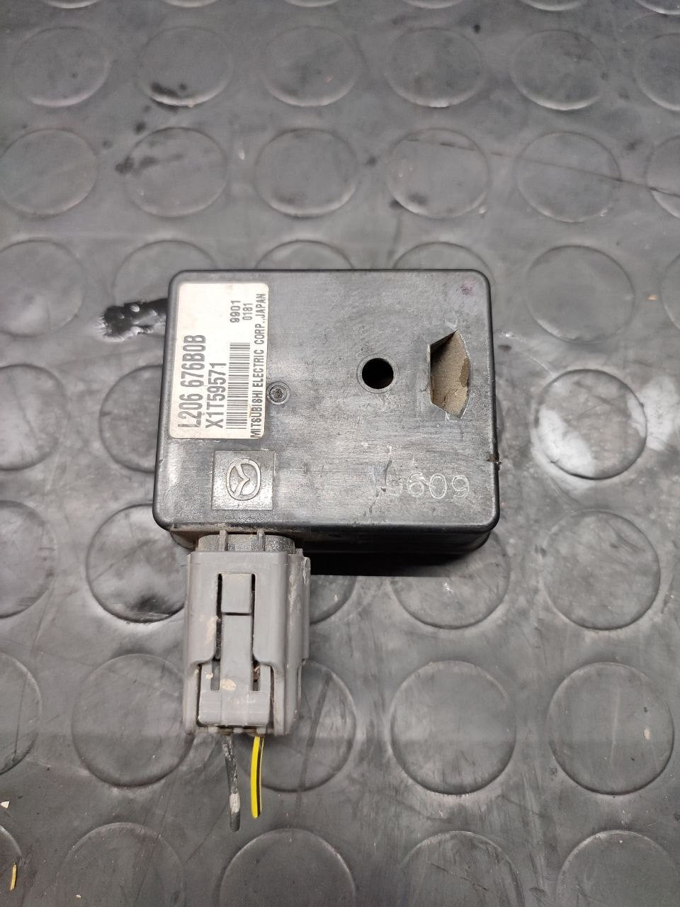 Centralina Chiusura Centralizzata Mazda CX-7 (2009) Cod:X1T59571 - F&P CRASH SRLS - Ricambi Usati