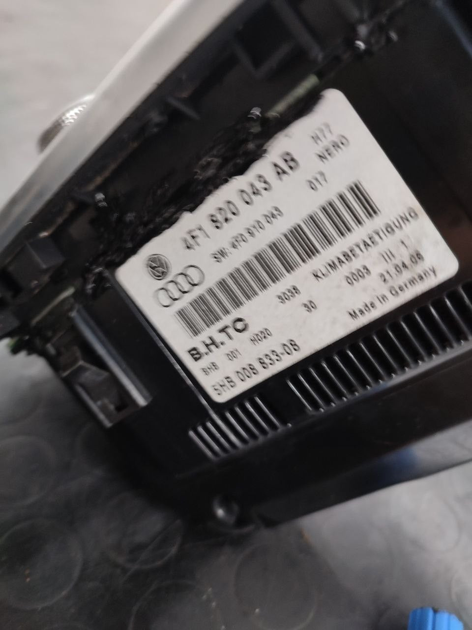 Centralina comandi clima bizona Audi A6 ( 4f - 2008 ) 3.0 tdi cod 4f1820043ab - F&P CRASH SRLS - Ricambi Usati