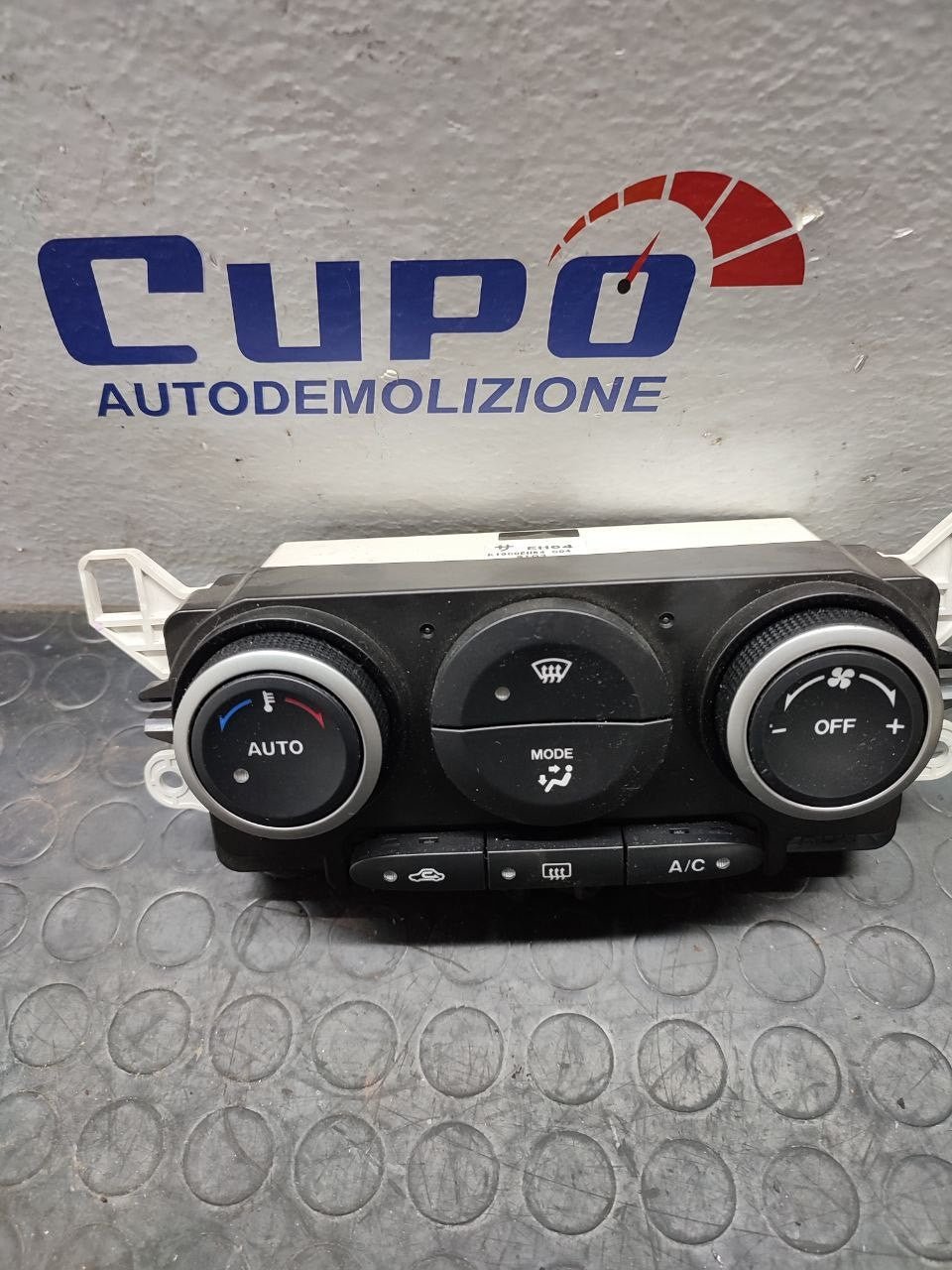 Centralina comandi clima Mazda Cx-7 cod k1900eh64 - F&P CRASH SRLS - Ricambi Usati