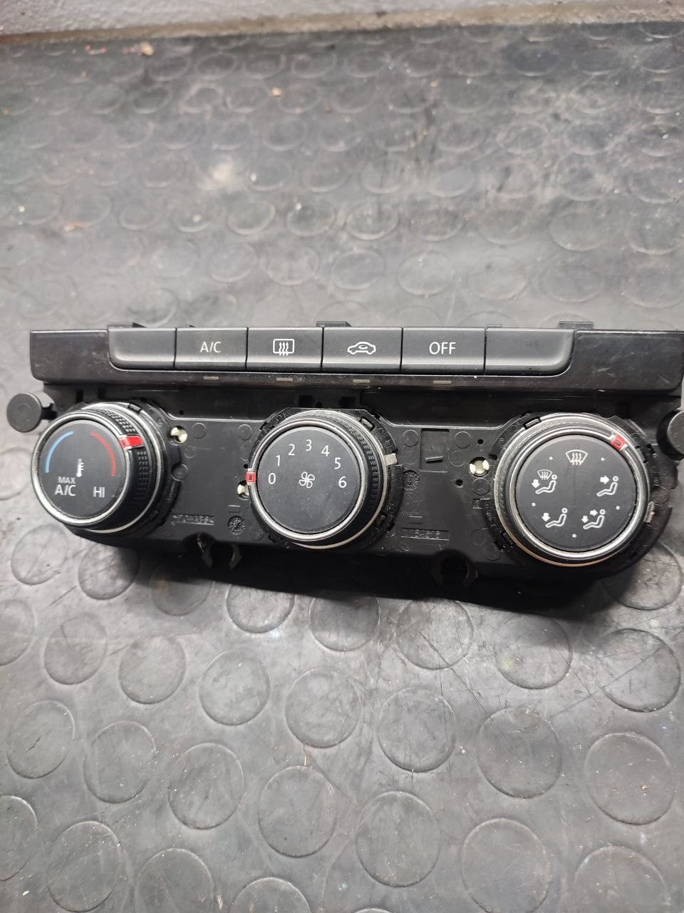 Centralina comandi clima Volkswagen Golf ( mk7 - 2015 ) 1.2 tsi cod 5g0907426t - F&P CRASH SRLS - Ricambi Usati