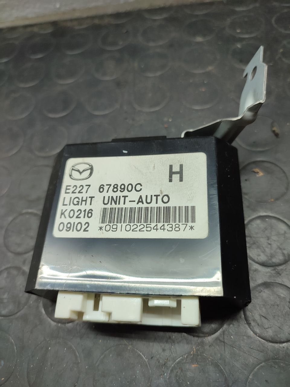 Centralina controllo fari Mazda Cx-7 cod e227 67890c - F&P CRASH SRLS - Ricambi Usati