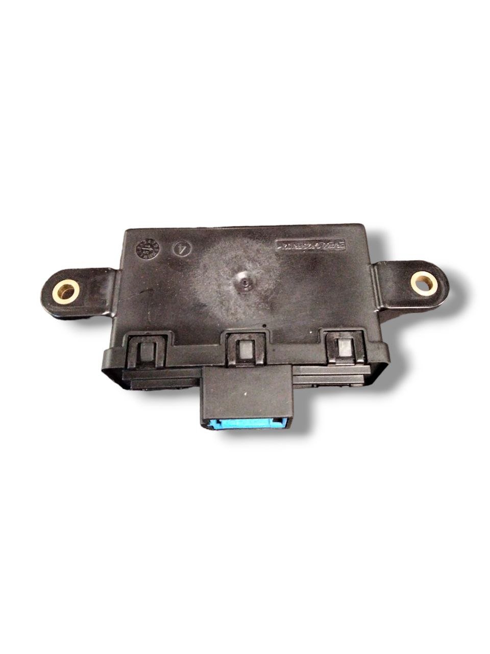 Centralina Controllo Trazione Mercedes - Benz Classe A W176 (2012 - 2018) COD:A2469008115 - F&P CRASH SRLS - Ricambi Usati