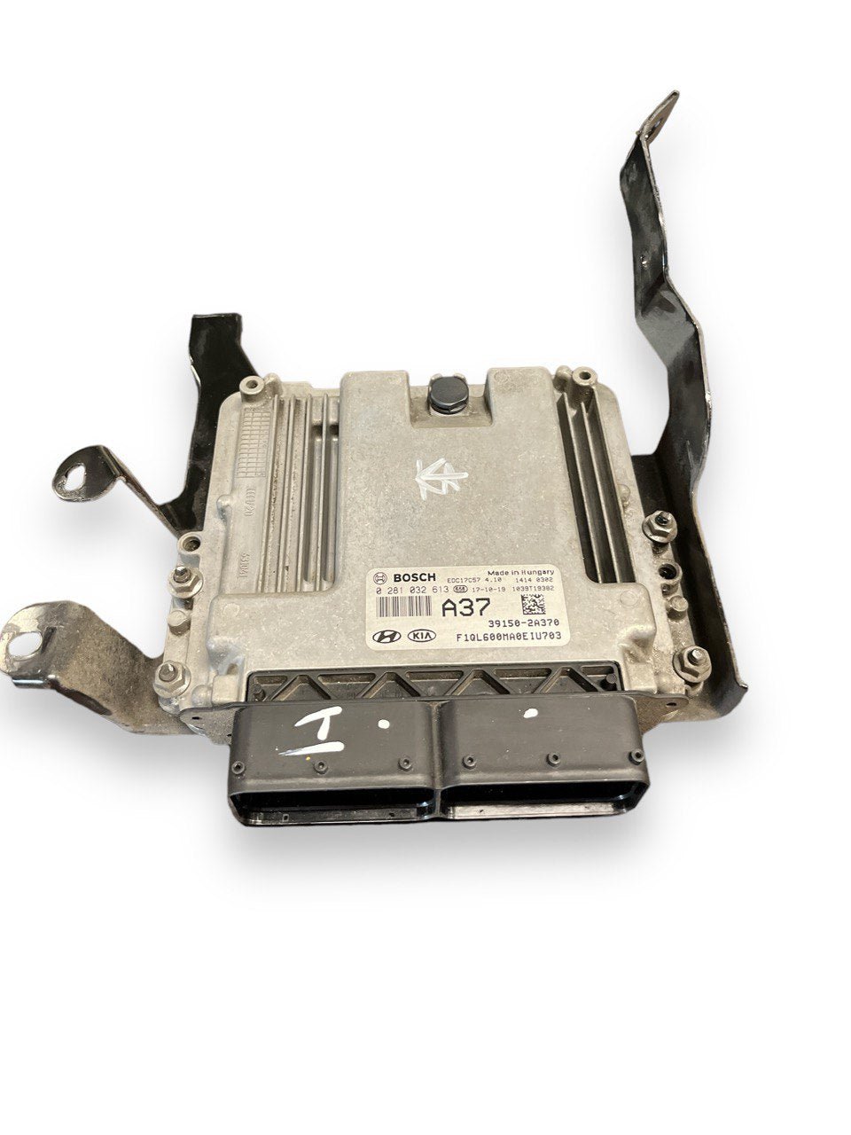 Centralina ECU Motore Kia Sportage 1.7 Diesel (2016 - 2021)cod.39150 - 2A370 / 0281032613 - F&amp;P CRASH SRLS - Ricambi Usati