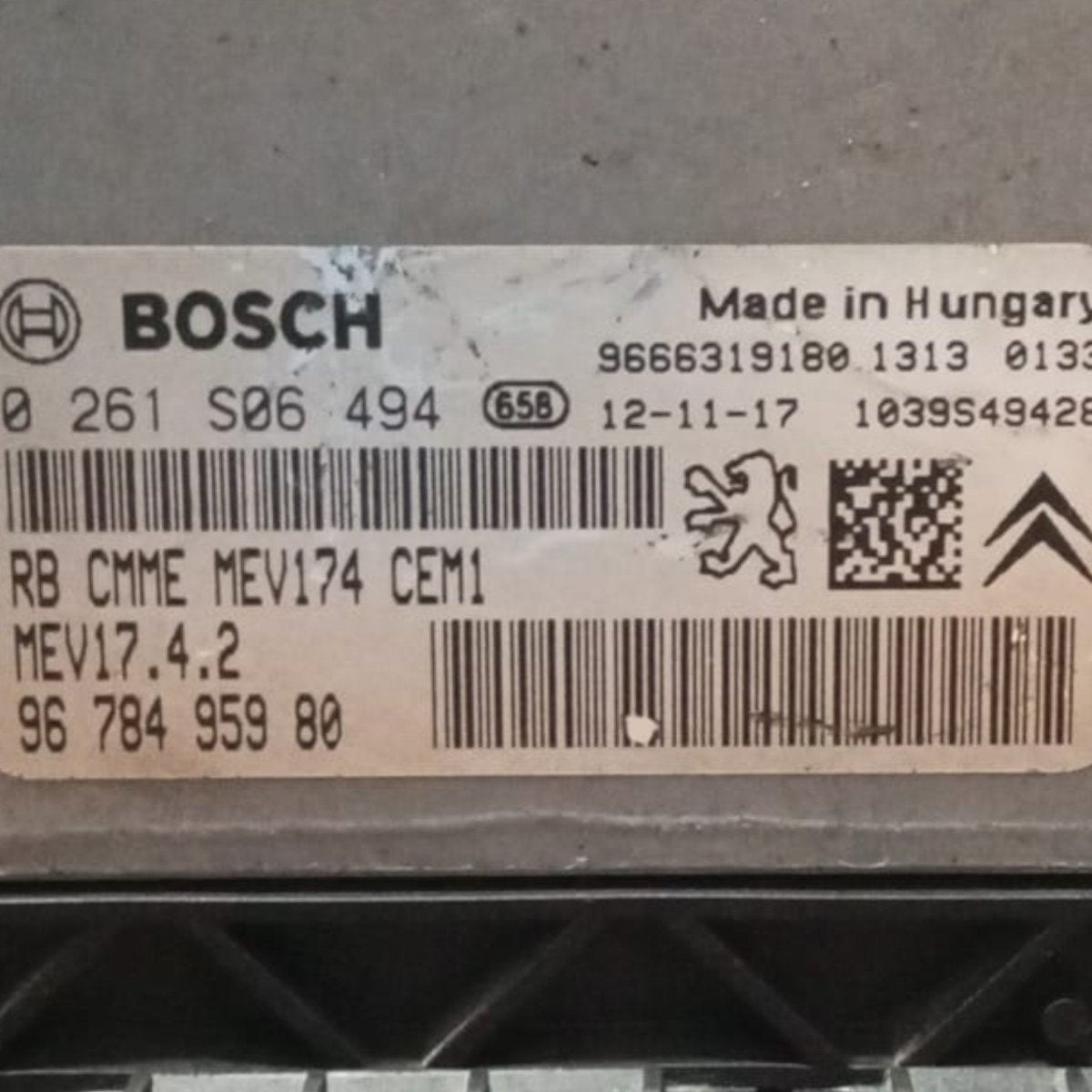 Engine ECU control unit peugeot 208 II code . 9678495980 1.2 petrol (2019 >) - F&P CRASH SRL - Used Parts