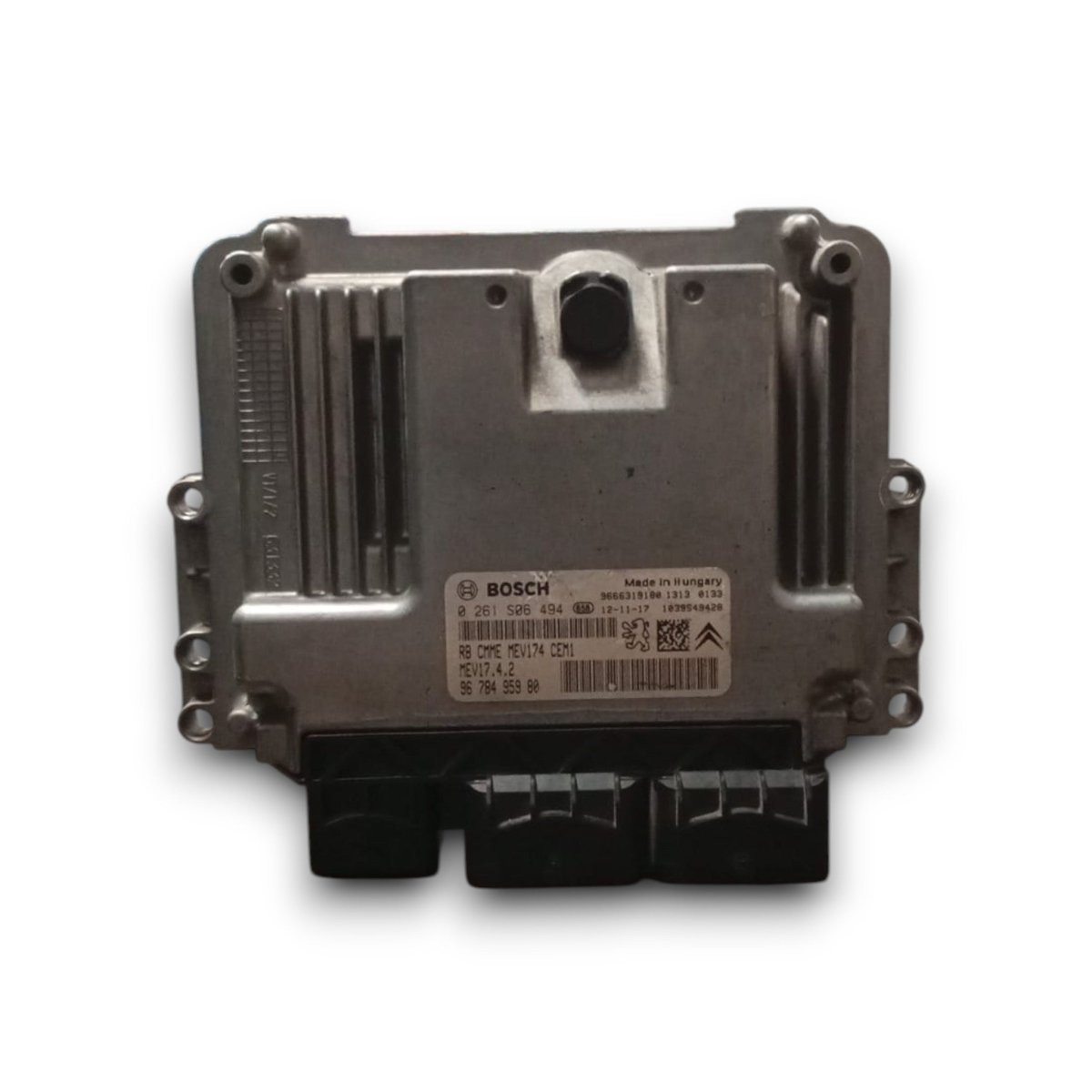 Centralina ecu motore peugeot 208 II cod . 9678495980 1.2 benzina (2019 >) - F&P CRASH SRL - Ricambi Usati