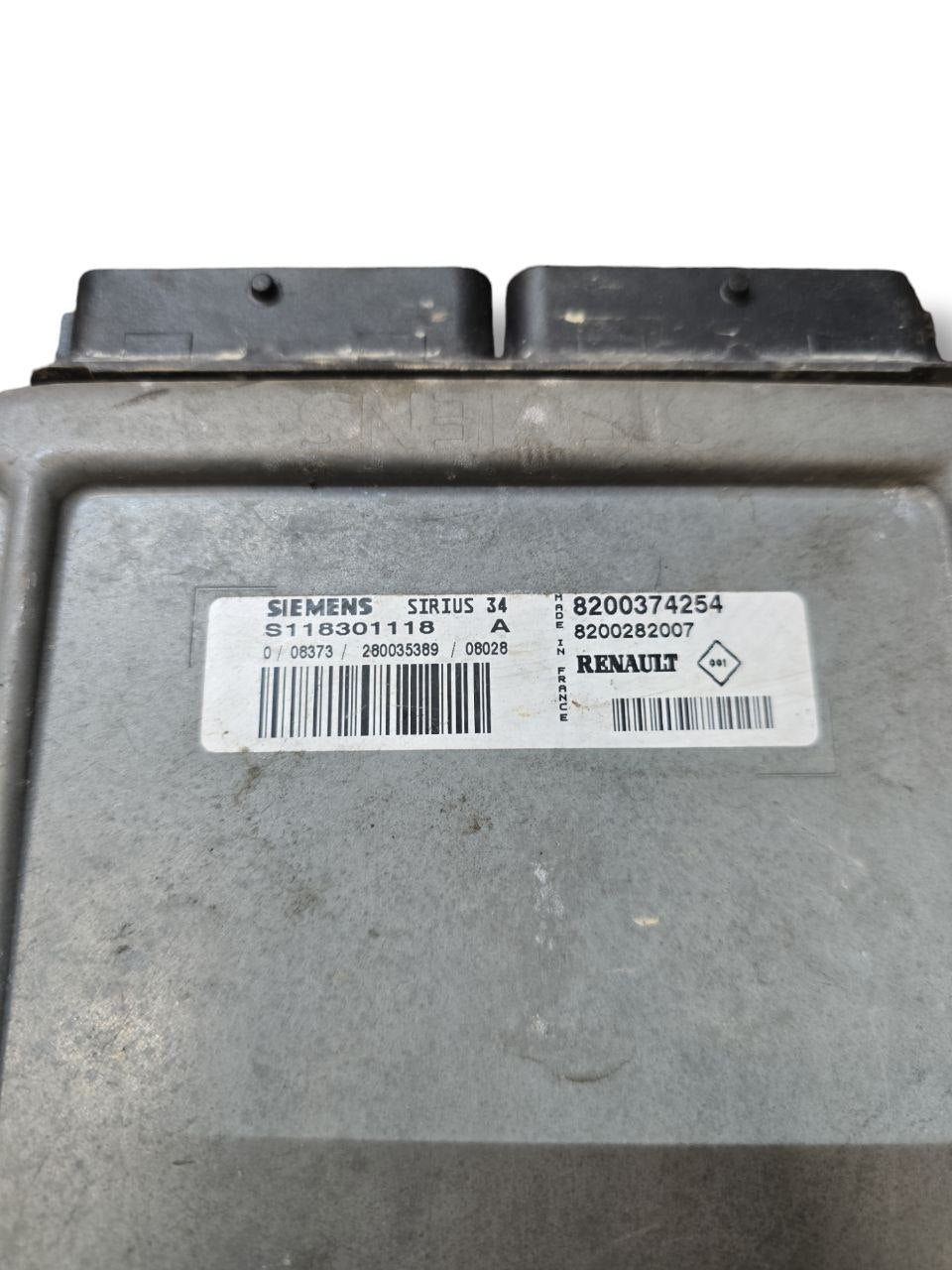 Centralina Ecu Motore Renault Clio II 1.2 Benzina ( 1998 - 2012 ) Cod : 8200374254 - 8200282007 - F&P CRASH SRLS - Ricambi Usati