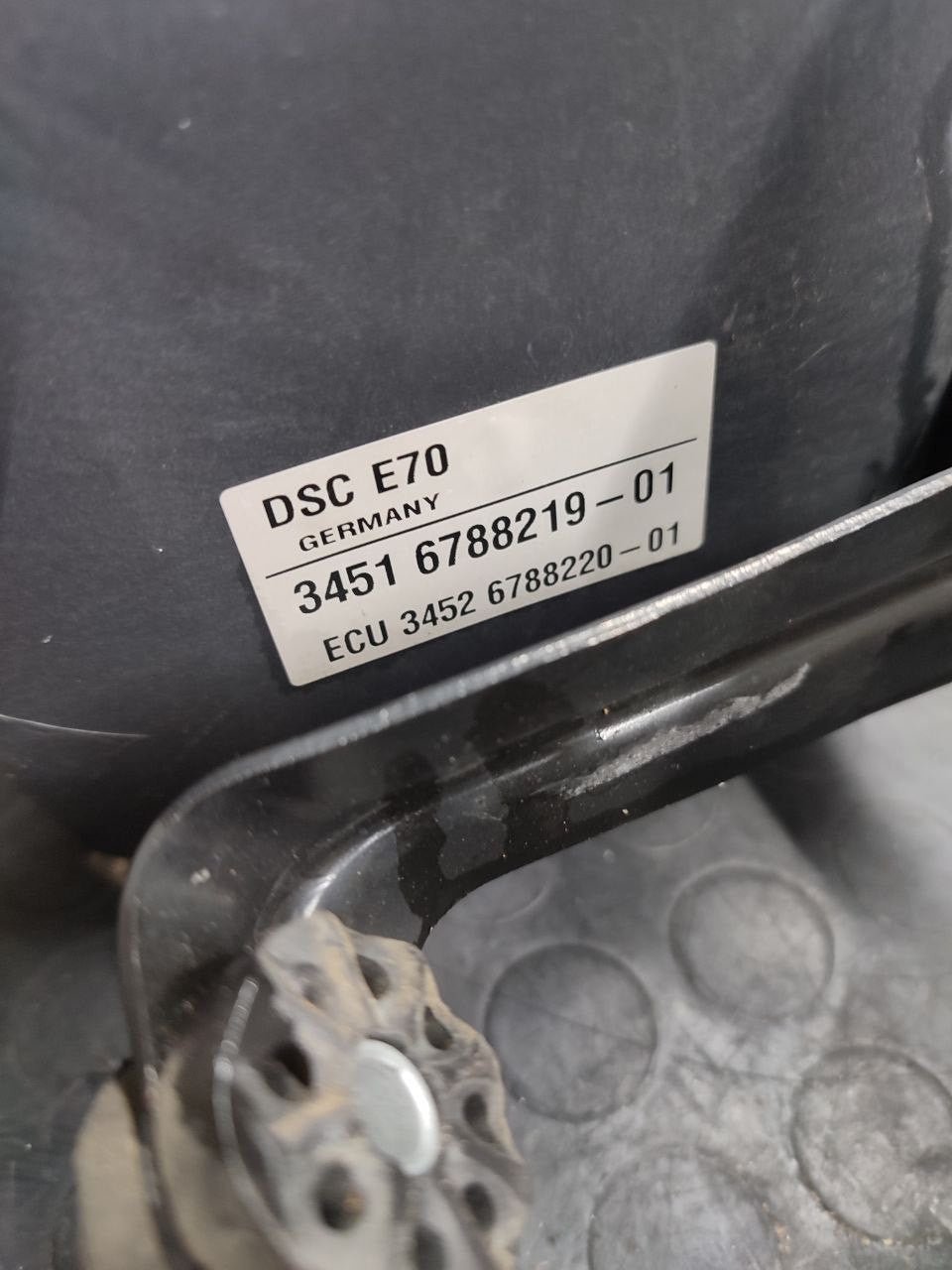 Centralina pompa abs Bmw X5 3.0d ( e70 - 2008 ) cod 6788219-01 - F&P CRASH SRLS - Ricambi Usati