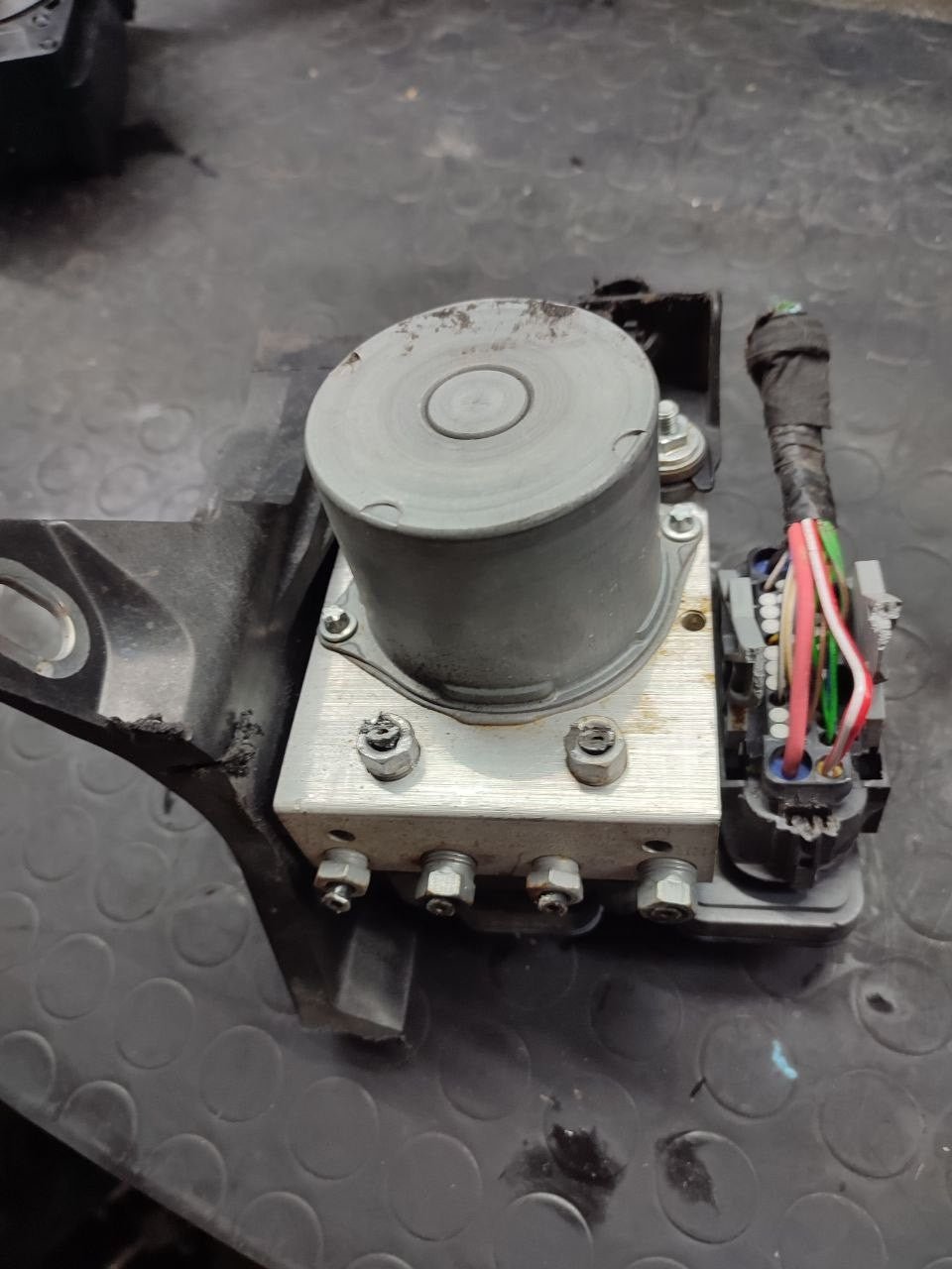 Centralina pompa abs Fiat Tipo ( II - 2016 ) 1.6 multijet 120 cv cod 520825060 - F&P CRASH SRLS - Ricambi Usati