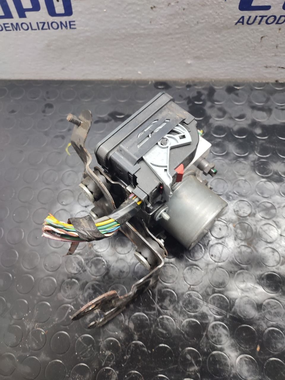 Centralina pompa abs Jaguar XE ( 2015 ) cod gx73-14f447-af - F&P CRASH SRLS - Ricambi Usati