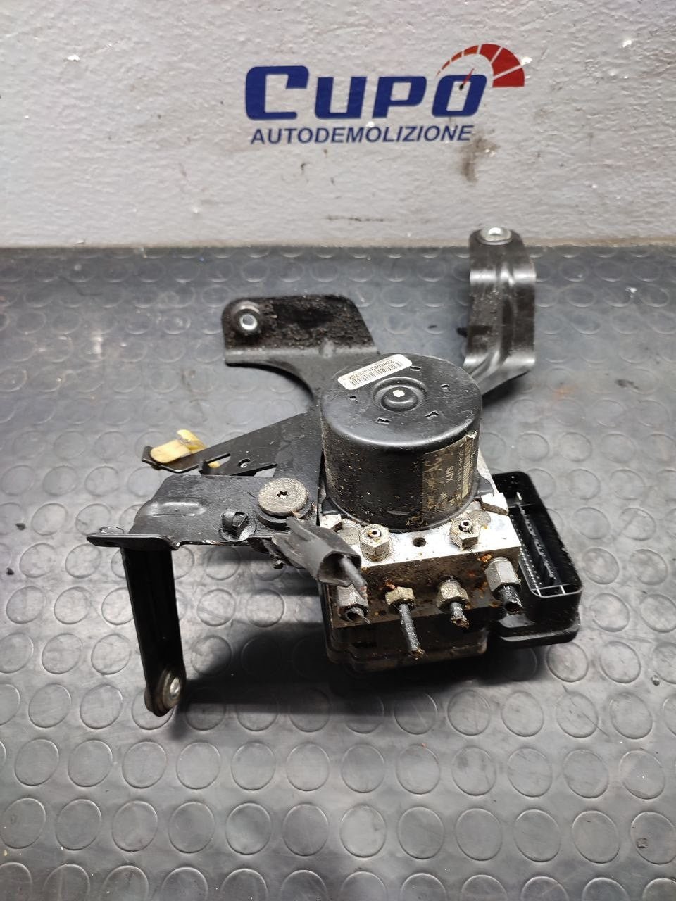 Centralina pompa abs Jaguar XJ / S-type cod 5w93-2c405-ac / 100926-10063 - F&P CRASH SRLS - Ricambi Usati