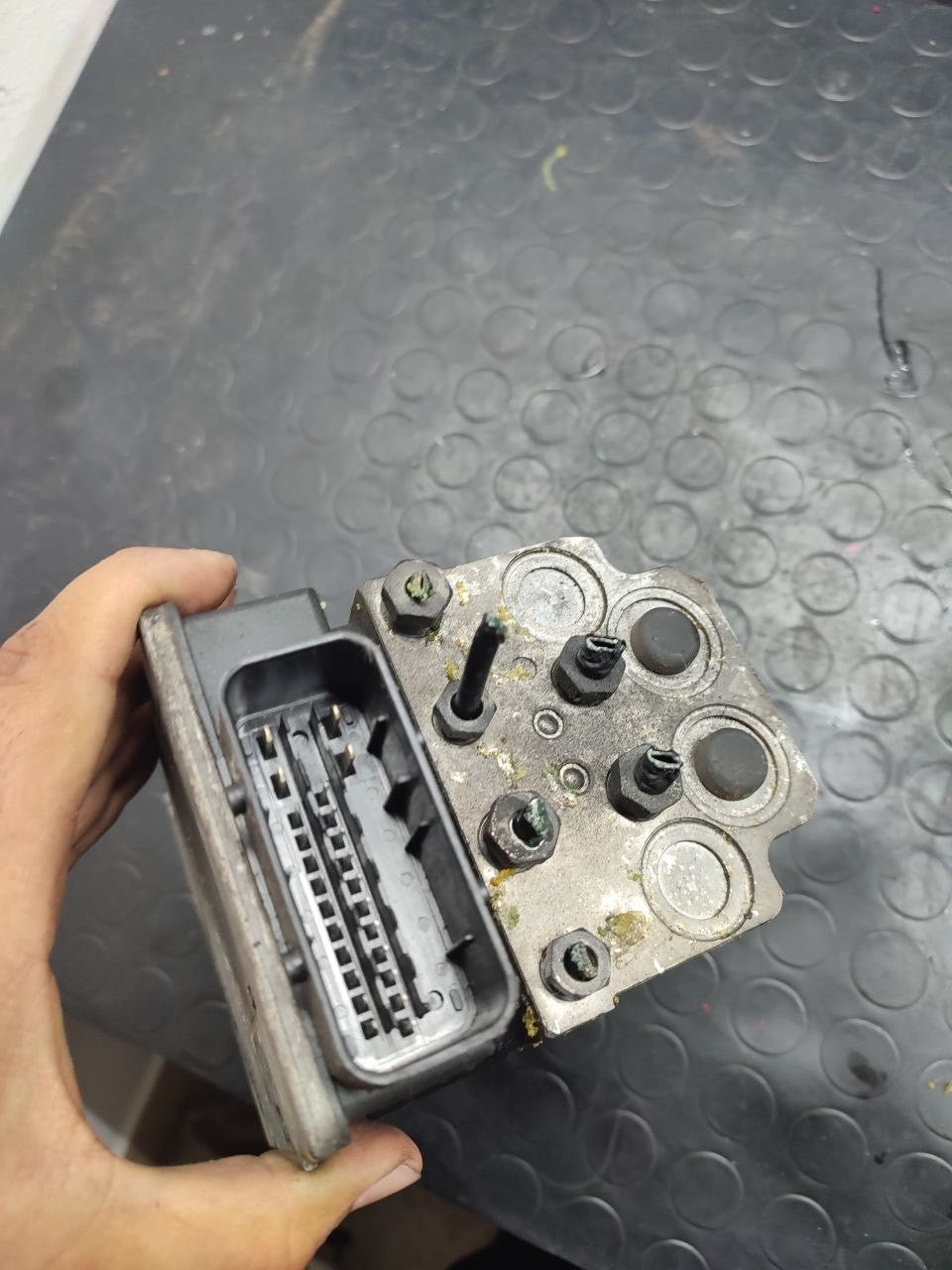 Centralina pompa abs Lancia Thesis 2.4 jtd cod 54084687b / 51719182 - F&P CRASH SRLS - Ricambi Usati