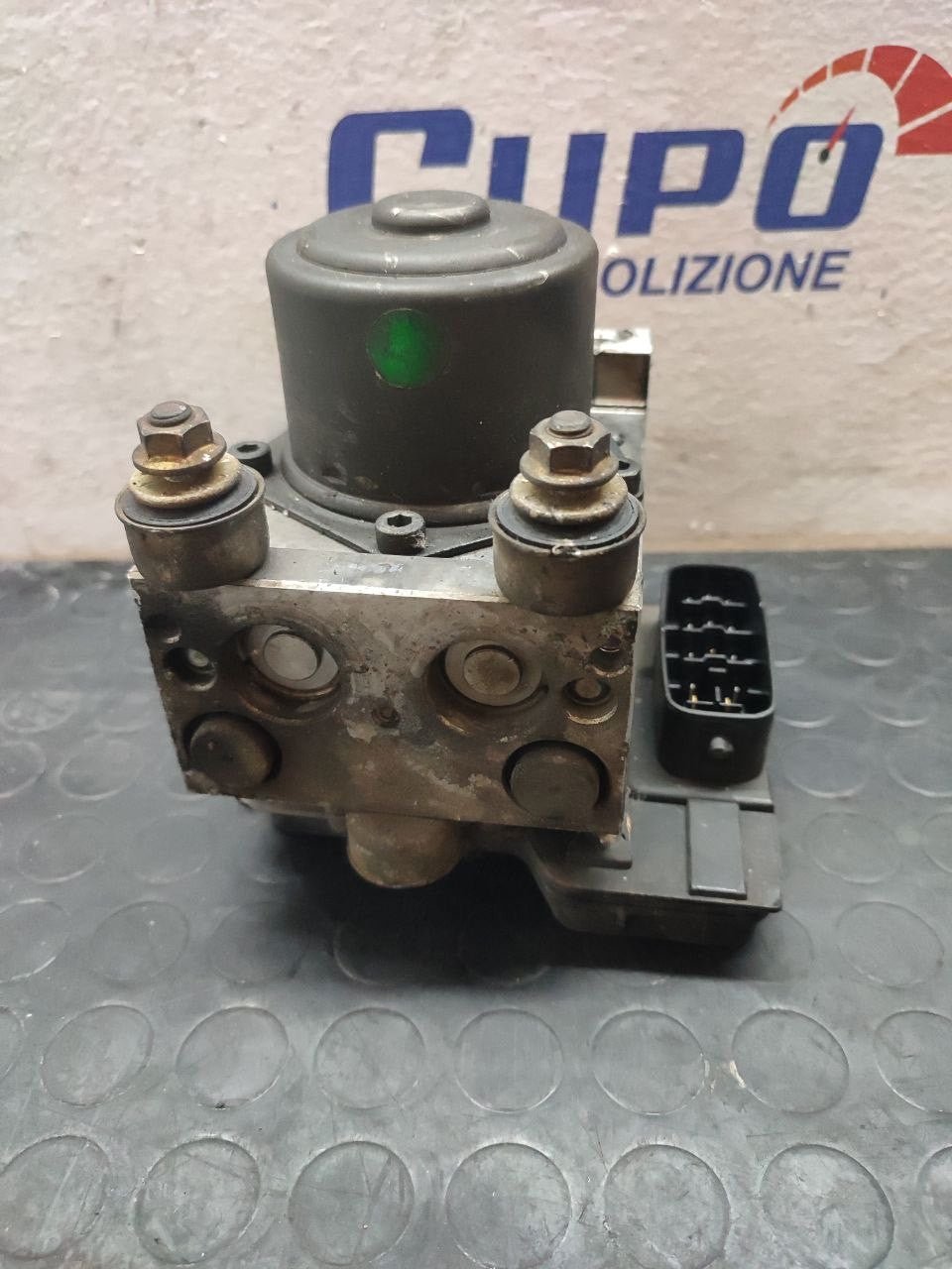 Centralina Pompa Abs Mazda 6 (2004) Cod:GJ6E 437A0 - F&P CRASH SRLS - Ricambi Usati