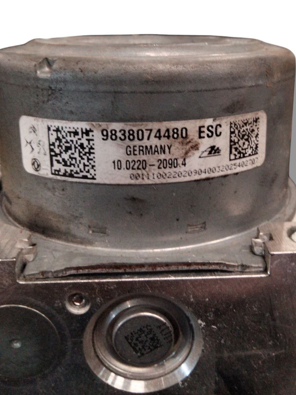 Centralina Pompa abs Peugeot 2008 II 1.2 benzina (2019>) cod.9838074480 - F&P CRASH SRLS - Ricambi Usati