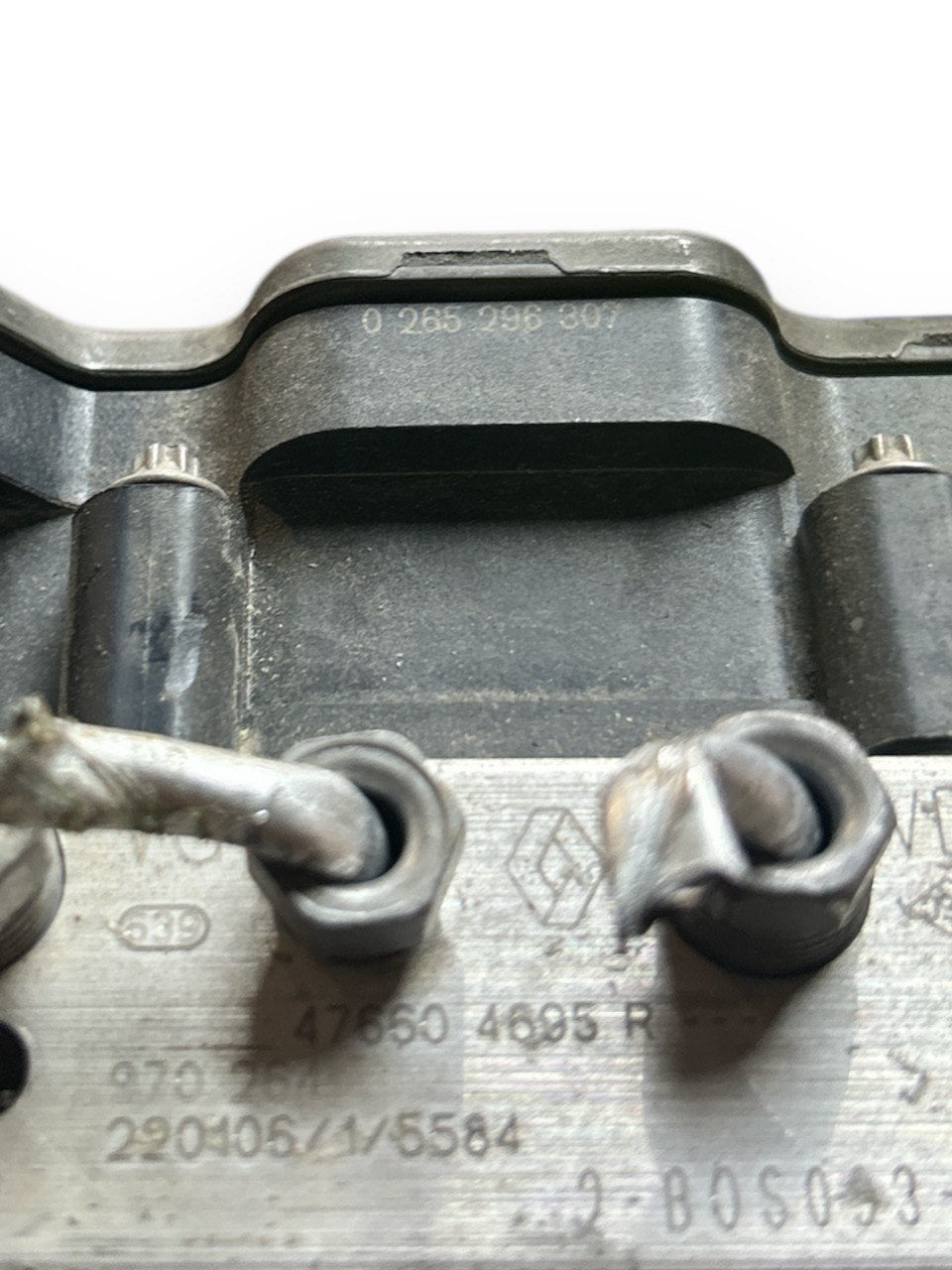 Centralina / Pompa ABS Renault Clio V 1.0 Benzina (2019 > ) cod.476604695R cod.0265296307 - F&P CRASH SRLS - Ricambi Usati