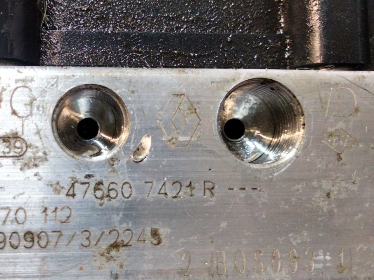 Centralina Pompa Abs Renault Clio V 1.5 diesel ( 2022 ) cod.476607421R - F&P CRASH SRLS - Ricambi Usati