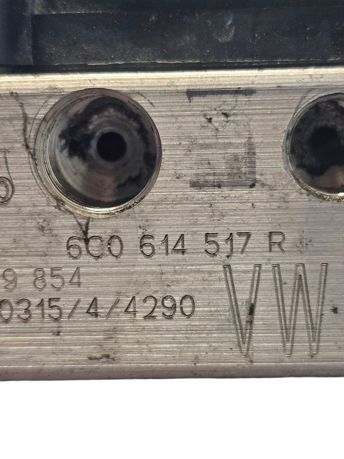 Centralina Pompa Abs Skoda Fabia 1.0 Benzina (2014 - 2021) Cod:6C0614517R - F&P CRASH SRLS - Ricambi Usati