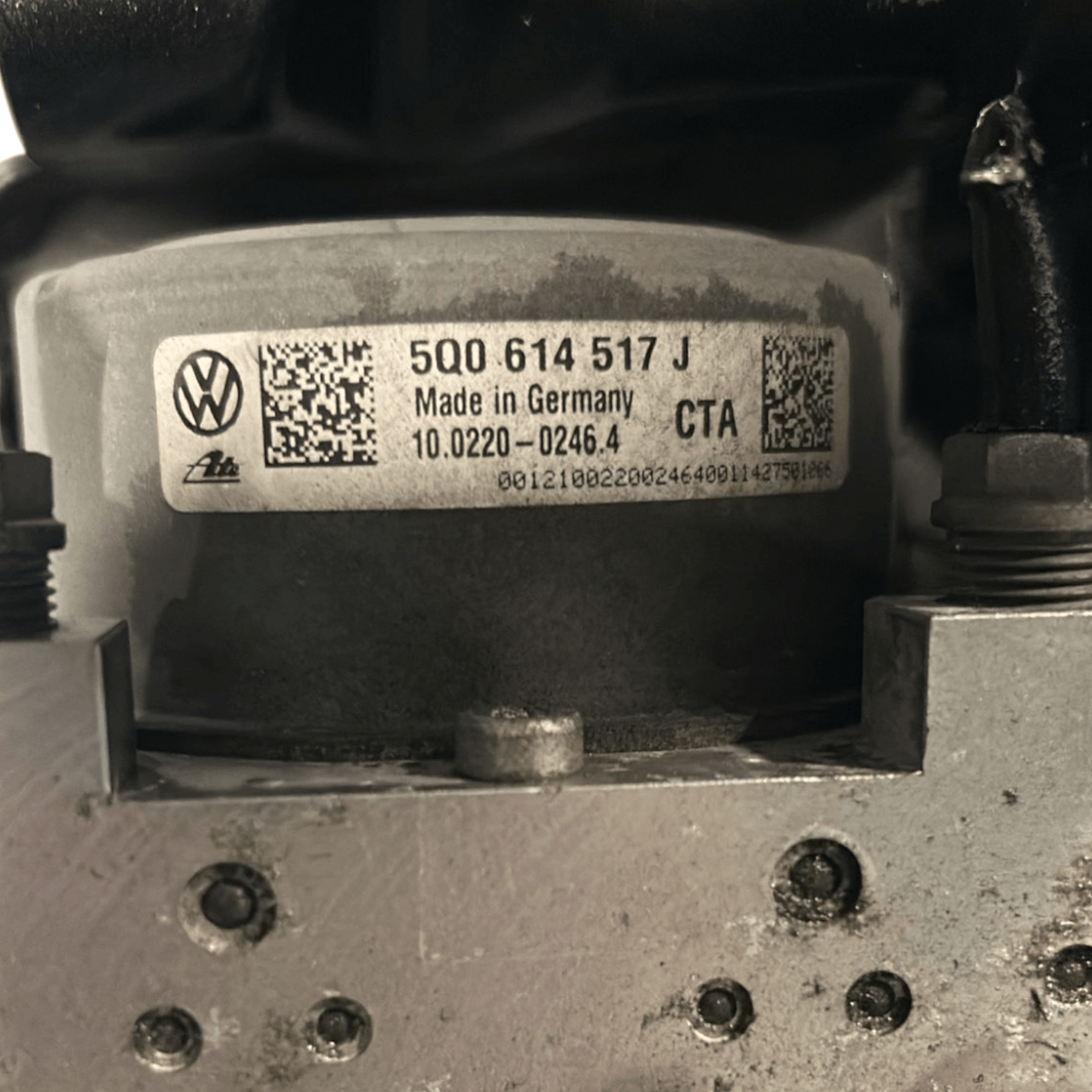 Centralina Pompa Abs Skoda Octavia 1.4 Benzina cod:5Q0907379K (2013 > 2019) - F&P CRASH SRLS - Ricambi Usati