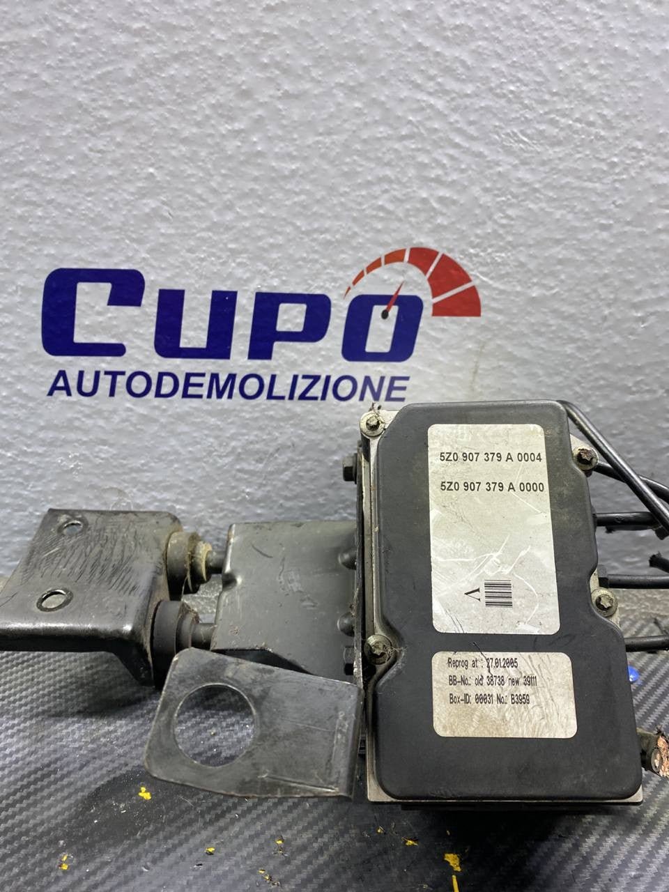 Centralina pompa abs Volkswagen fox cod:5z0907379a - F&P CRASH SRLS - Ricambi Usati