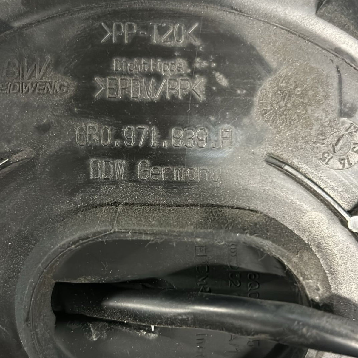 Centralina Pompa carburante Volkswagen Polo 1.4 benzina cod:6R0971839A (2009 > 2017) - F&P CRASH SRLS - Ricambi Usati