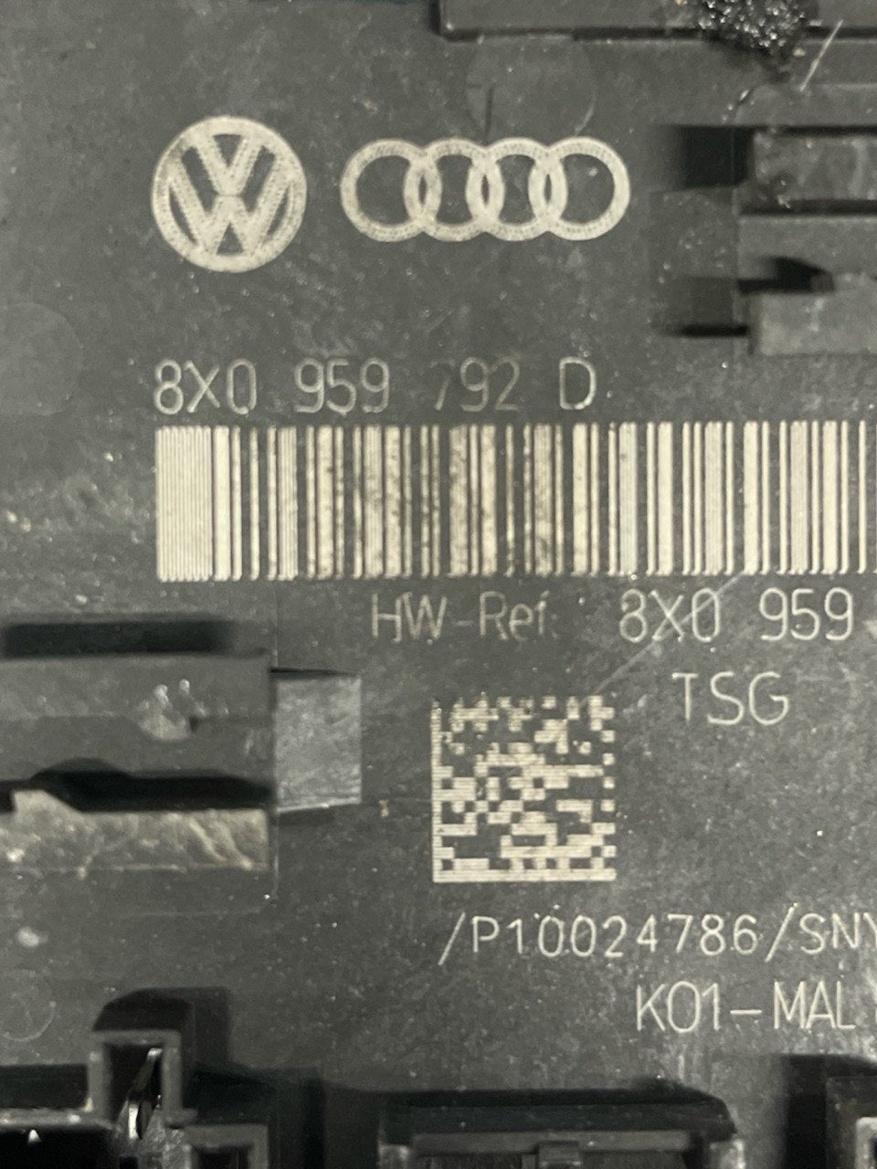 Centralina porta anteriore destra (dx) Audi A1 8X (2010 - 2018) COD:8X0959792D - F&P CRASH SRLS - Ricambi Usati