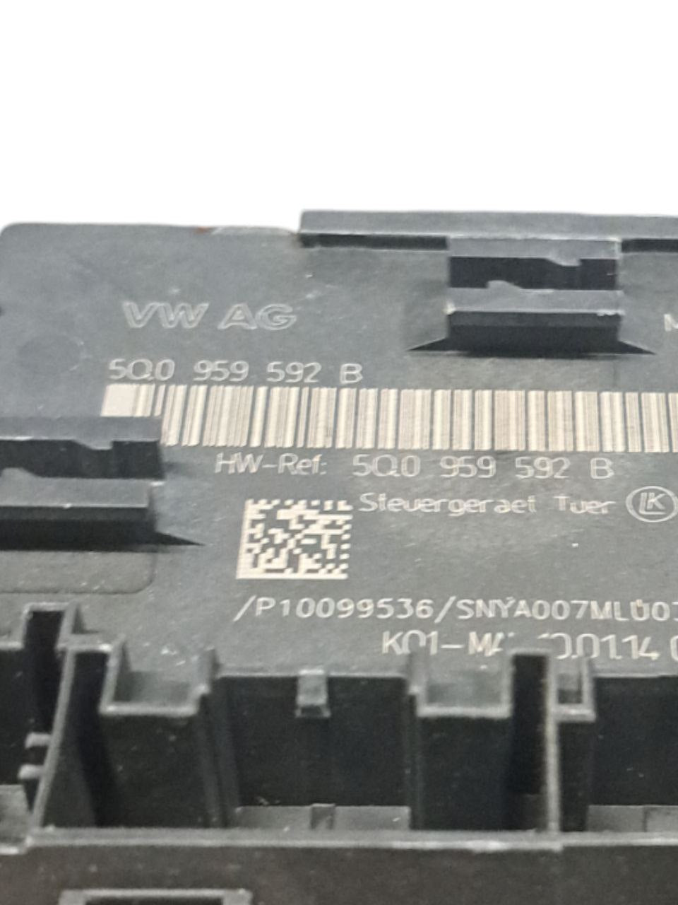 Centralina porta anteriore destra (dx) Audi A3 8V (2012 - 2020) COD:5Q0959592B - F&P CRASH SRLS - Ricambi Usati